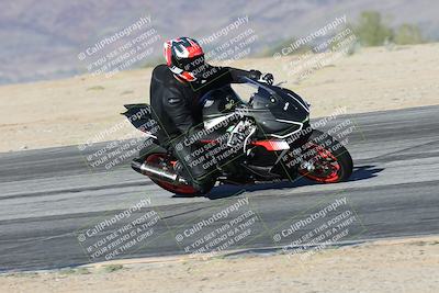 media/Dec-01-2025-Moto Forza (Mon) [[2daa91e15f]]/2-Intermediate Group/Session 4 Turn 9/